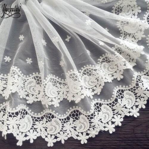 YACKALASI 2017 Tulle Embroidered Lace Fabric Soft Tulle Sewing Lace Flower Skirt Apparel Trims Scalloped Appliqued 22CM