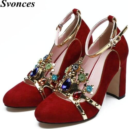 Svonces Suede Pumps