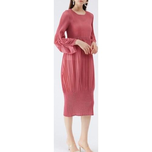 Issey miyake pleated puff sleeve woman dress 2021 spring and summer new niche feminine lantern design long skinny skirt