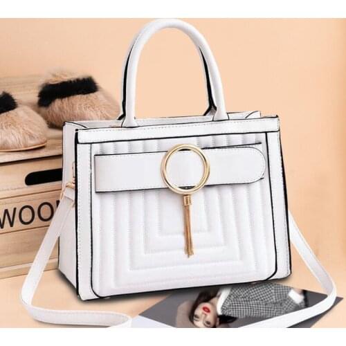 Fashion Belt Buckle Female Handbag Wild Shoulder Bag High-end Messenger Female Bag High Capacity Pu Leather Crossbody Bag Totes