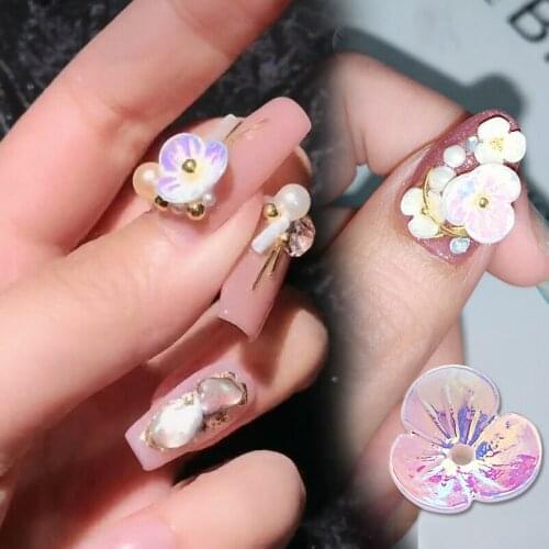 1 bag (about 18PCS ) Shell Flower Design 3D Nail Charms Jewelry Nails Salon Supplies Nails Glitter Rhinestones For Nail Art Deco
