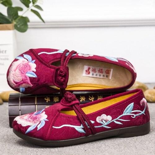 Summer Womens Embroidered Flat Shoes Ethnic Style Peony Embroidery Cloth Shoes Fashion Breathable Low-heeled Womens Shoes