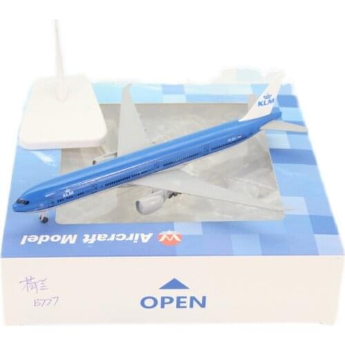 Diecast 1:400 Scale B777 Model Air KLM Airplane with Base Landing Gear Alloy Aircraft Plane Display Collection about 18CM