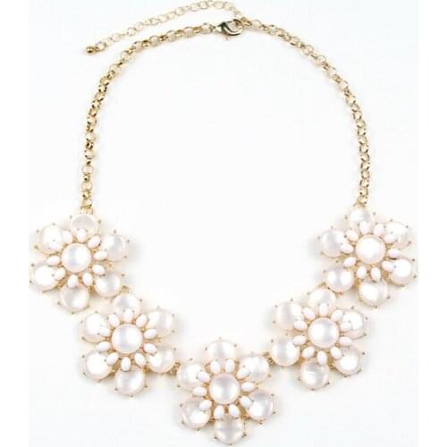 Elegant Women Gift Light Yellow Gold Color Stackable Flower White Cat Eye Stone Pendant Link Chain Necklace Temperament Jewelry