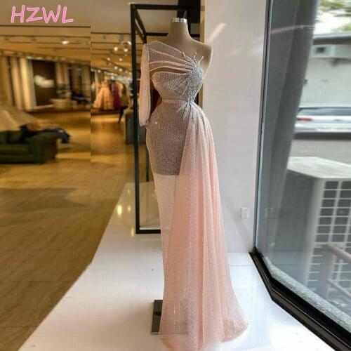 Sexy Pink One Shoulder See Through Prom Dresses Beaded Long Sleeves Sheath Evening Gowns Floor Length Formal Party Dress