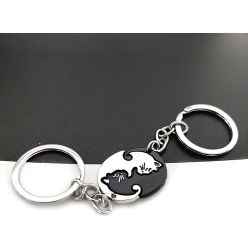 New Animal Black White Cat Couple Keychain Cat Pendant Key Chain for Women Men Choker Keyring Valentines Day Gift