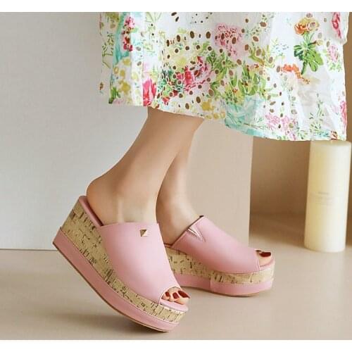 2021 Ladies Summer pink Cortex Slippers Wood Grain Retro Wedge Heel Platform High Heels Party Sandals Ladies Sandals