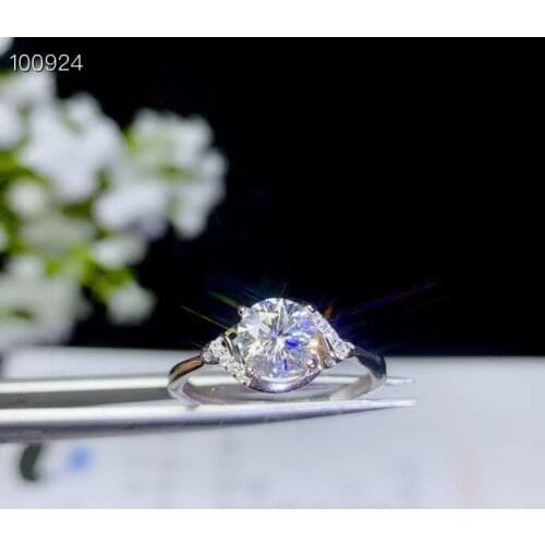 Classic crackling moissanite gemstone ring fine jewelry 925 silver ornament 1 carat round gem engagement ring wedding girl gift