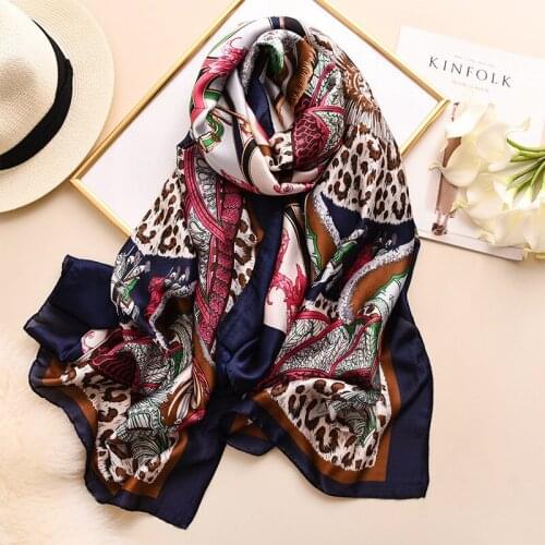 2020 new women scarf summer shawls and wraps leopard print silk hijab scarves ladies pashmina foulard femme stoles