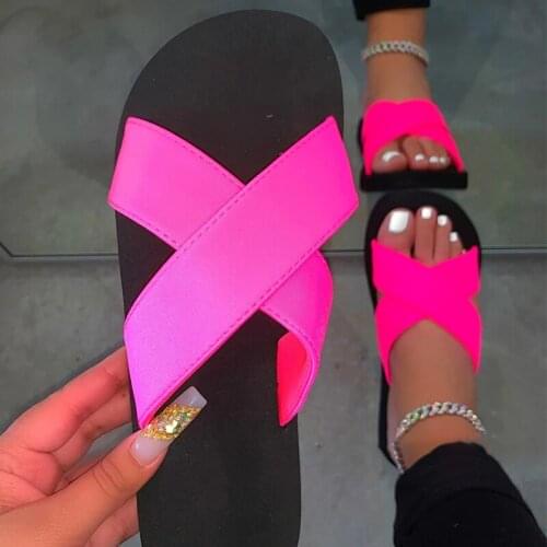 2020 Summer Comfortable Beach Slippers Pink Home Slippers Comfortable Wild Explosion Models Fashion INS Hot Sandals Colorful