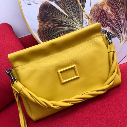2021 Top Yellow Fashion Girl High-Quality Soft Leather Hand Messenger Bag, Zipper Opening, Shoulder Strap, High Repurchase Rate
