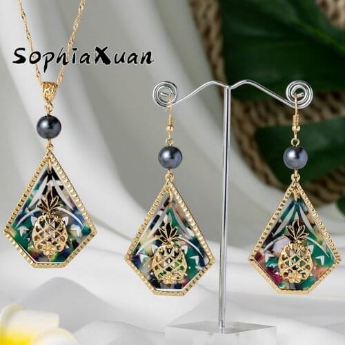 Sophiaxuan Pineapple Necklace Set 2021 New Designer Hawaiian Polynesian Pink Trendy Acrylic Jewelry Drop Earrings Sets for Women