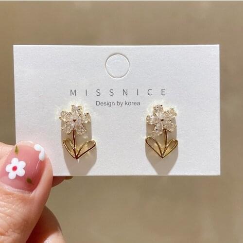 U-Magical Exquisite Cubic Zircon Flower Dangle Earrings for Women Sweet Plant Rhinestone Metallic Earrings Jewelry Pendientes