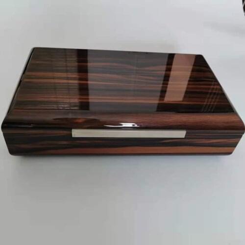 Luxury Glossy Rectangle Cigar Humidor Walnut Solid Wood Cabinet Office Household Cigar Case Large Capa