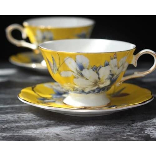 European Pastoral Coffee Cup and Saucer Set Creative Ceramic Hand-painted Flowers English Afternoon Tea Cup Office Drinkware