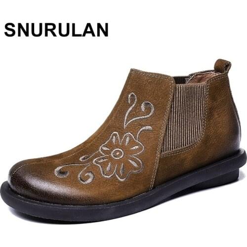 SNURULAN 2018 Autumn Vintage Women Boots Embroider Flowers 100% Genuine Leather Short Ankle Boots Women Casual Flat Heel Shoes