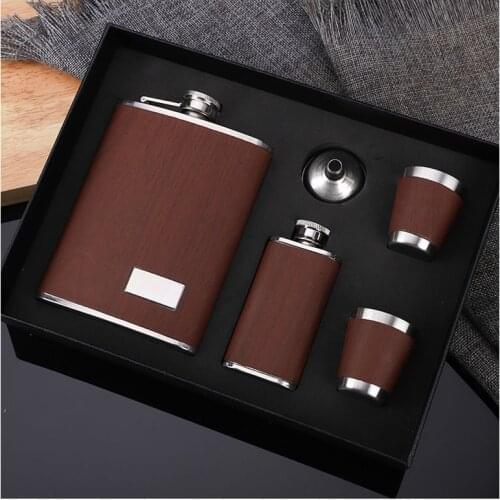 Outdoor Portable 9oz Stainless Steel Hip Flask Wood Grain Leather Suit With Wine Glass Funnel