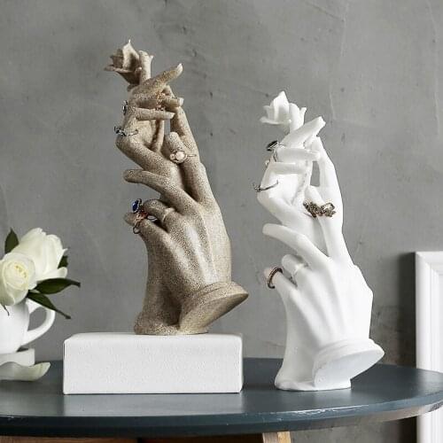 Hand-Shaped Desktop Sculpture Decoration Nordic Style Hand Model Ring Jewelry Storage Shelf Creative Craft Statue Ornaments
