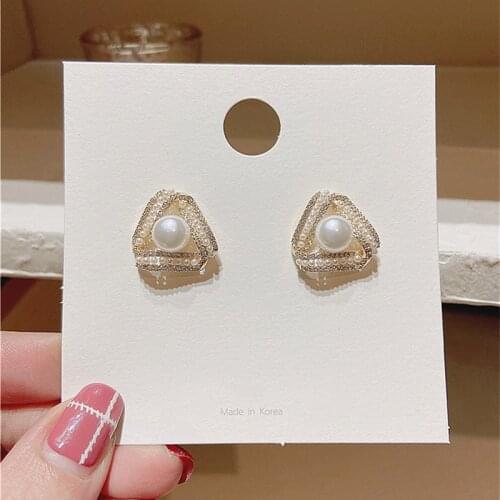 2021 New Fashion Luxury Pearl Stud Earrings Charm Women Stud Earrings Suitable for Bridal Declaration Wedding Party Jewelry