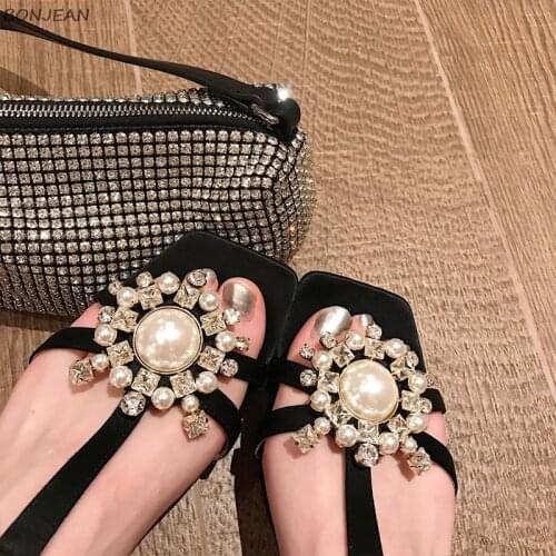 New Women Flat Sandals Fashion Crystal Pearl Sunflower Square Toe Ladies Shoes Square Toe Hollow Out Buckle Strap Women Sandals