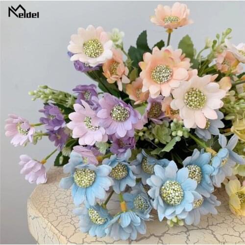 Meldel Bridesmaids Mini Bouquet 15 Heads Silk Daisy Artificial Flower Daisy Bunch Flower Arrangement Home Wedding Party Decor