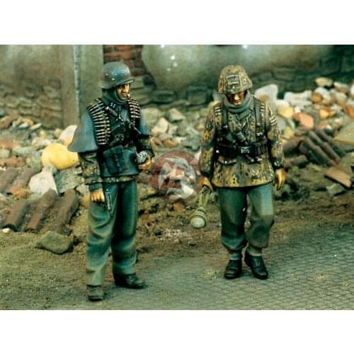German resin soldier of World War II German soldier two-man kit model 1:35