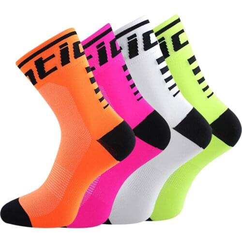Santic 4Pcs Men Women Professional Cycling Socks Bike Bicycle Socks Breathable Anti-sweat Outdoor Sports Ciclismo Socks 4Pcs
