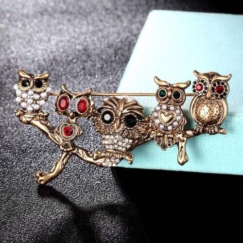 Zlxgirl antique gold vintage five owl animal brooches jewelry of men couple gifts imitation pearl scarf pins women hijab pins
