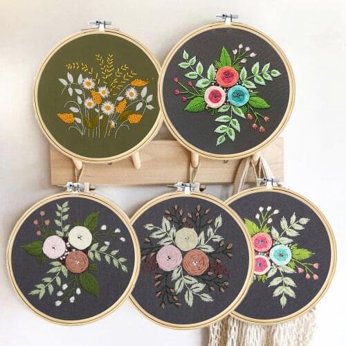 Flowers DIY Embroidery Kit Ribbon Set Beginners Punch Needle Kit With Embroidery Frame Cross-stitch Crafts Hand-stitched Tool