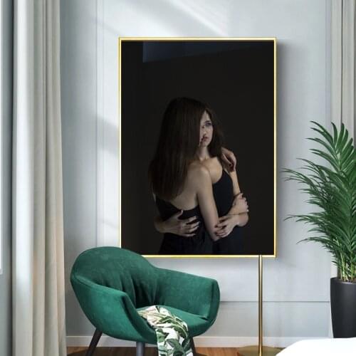 Kissing Black and White Sexy Woman Love Hands Hug Canvas Painting Prints and Posters Wall Art Picture for Living Room Home Decor