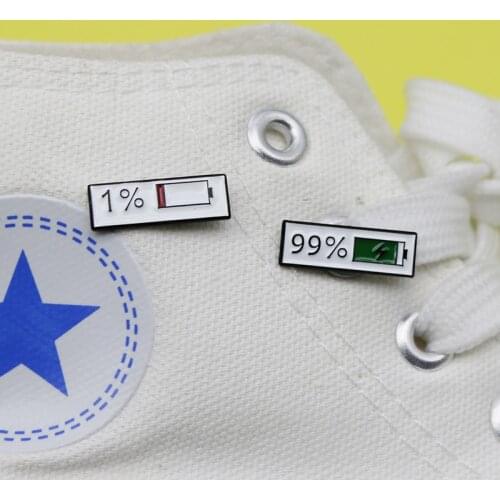 Battery energy Cue board Enamel Brooch Remind charging Creative Badge lightning Backpack jackets Lapel Pin Jewelry gifts