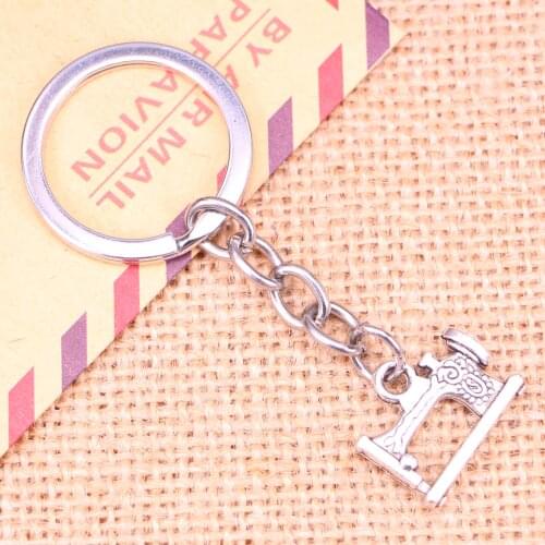20pcs New Keychain 20x15mm vintage treadle sewing machine Pendants DIY Men Jewelry Car Key Chain Ring Holder Souvenir For Gift