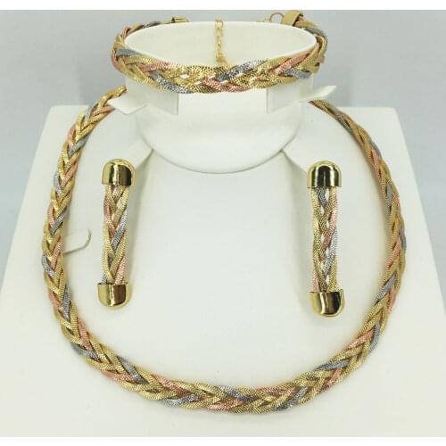 Bridal gift fashion high quality African jewelry set female necklace earrings bracelet travel gold jewelry set