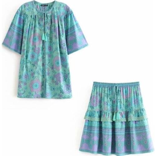 Womens suit spring and autumn new print tie waist round neck shirt stitching lace skirt two-piece womens clothing