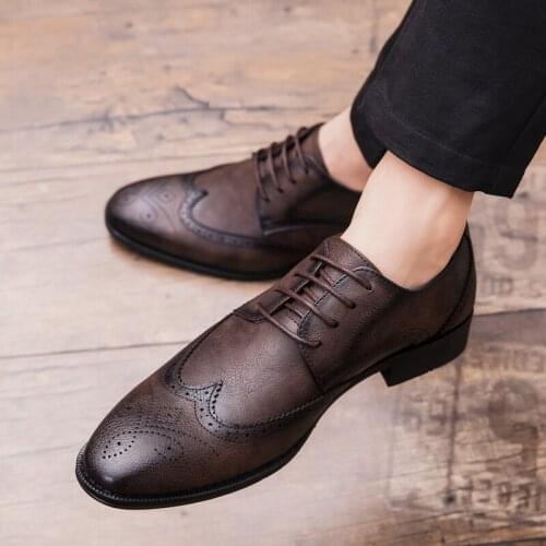 Plus size chaussure home brogue formal shoes mens dress leather shoes authentic retro pointed Oxford mens shoes zapatos hombre