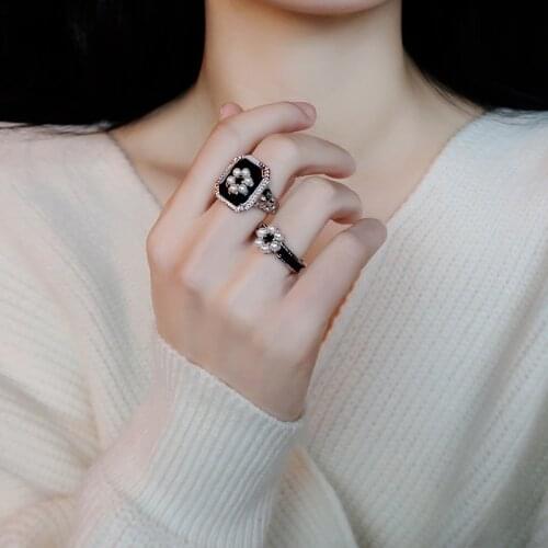 IOY IRENE 2021 Fashion Metal Open Pearl Flowers Ring For Women Elegant Epoxy Lady Rings Jewelry Accessories Gift