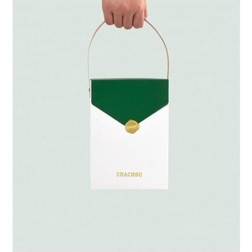 Large Size foil Gold green Present Box For gift Packaging Handle Kraft Paper Box Bags wedding party