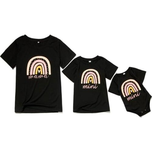 Family Matching T-shirt Clothes Rainbow Print Mommy and Me Black Tee Fashion Family Look Baby Ropa Hot Girls Outfit Top Bodysuit