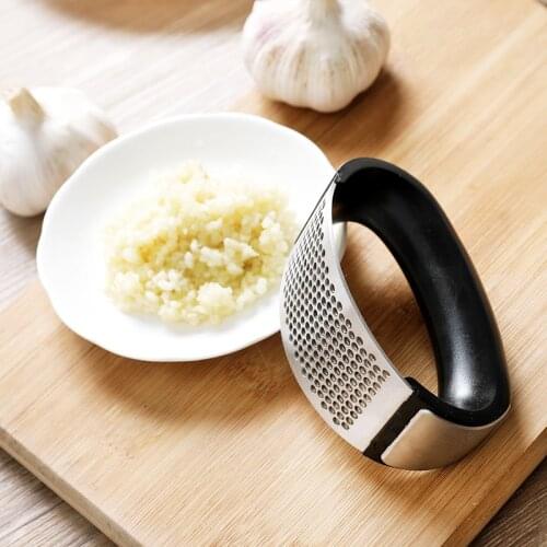 Stainless Steel Garlic Presses Manual Garlic Mincer Chopping Garlic Tools Curve Fruit Vegetable Tools Kitchen Gadgets CF-107