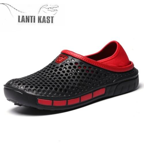 Men Water Shoes Casual Aqua Shoes Summer Sandals Barefoot Mules Clogs Light Beach Men Hollow Fishing Slippers Sea zapatillas