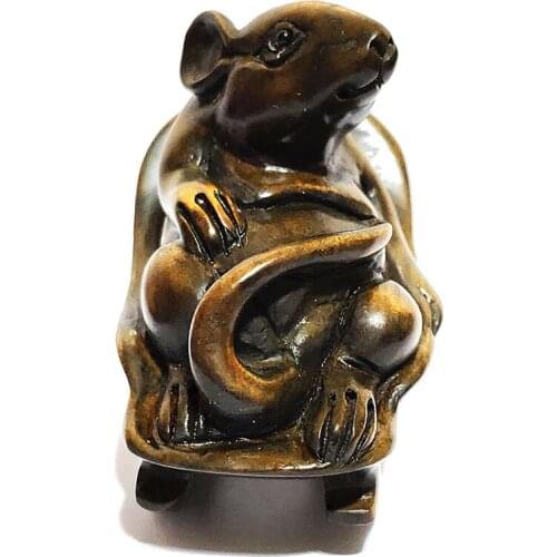 Y6387 - 2" Hand Carved Boxwood Netsuke Figurine Carving : Lovely Mouse