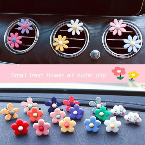 Creative cute little flower car perfume clip air outlet pendant decoration car interior car accessories car air freshener gift