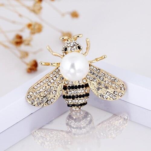 CINDY XIANG 2 Colors Choose Rhinestone Bee Brooches for Women Pearl Honeybee Pins Fashion Winter Insect Accessories Good Gift