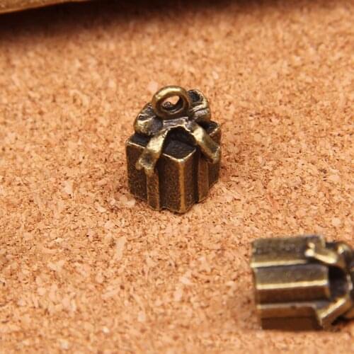 High Quality 20 Pieces/Lot 7mm*13mm Antique Bronze Plated Gift Box Christmas Box Charms For Jewelry Making