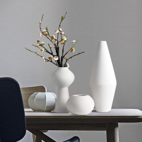 White Ceramic Flower Vase Small Mouth Art Vases Home Decor Dry Flower Holder Plants Container Drawing Ceramic Vase Wedding Gifts