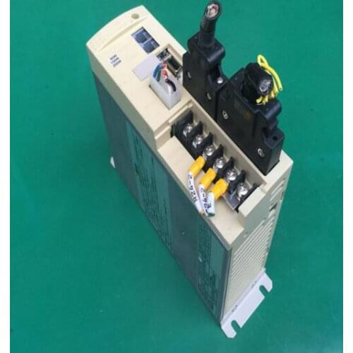 CA10-M10F SERVO DRIVER , used one , 90% appearance new , test goods , free shipping