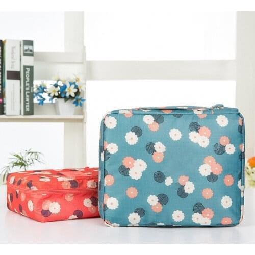 Q High Quality Zipper Fashion Women Portable Cosmetic Bag Oxford Cloth Travel Makeup Bag Women Toiletries Organizer