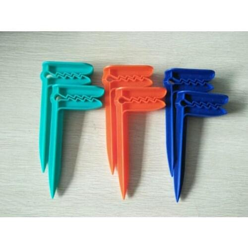 2 Pcs Plastic Beach Towel Pegs Clips To Towel Quilt Clips Plastic Racks Clothespins Camping Mat Clip