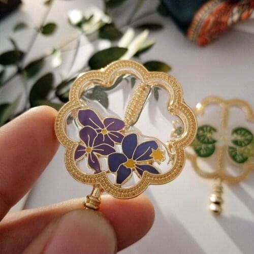 Creative Temperament Golden Plant Flowers Fan Pins High-end Retro Brooch Badge Fashion Woman Jewelry Accessories Gift For Friend