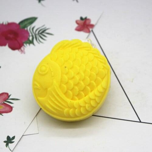 Carp DIY hand saponin liquid moon cake green bean cake silicone mold C1315